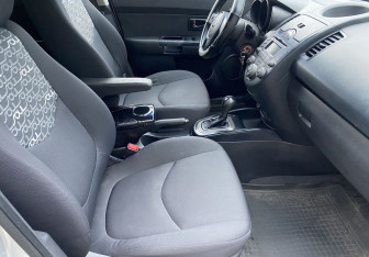Подержанный автомобиль Kia Soul 2011 года (9 фото)