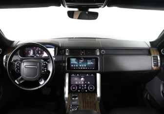 Подержанный автомобиль Land Rover Range Rover 2018 года (12 фото)