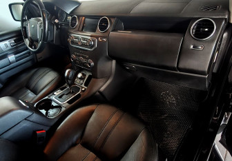 Подержанный автомобиль Land Rover Discovery 2012 года (11 фото)
