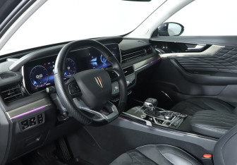 Подержанный автомобиль Hongqi HS5 2024 года (13 фото)