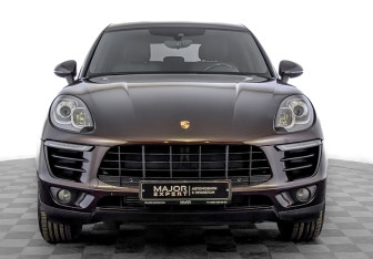 Подержанный автомобиль Porsche Macan 2017 года (2 фото)