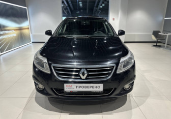 Подержанный автомобиль Renault Latitude 2014 года (2 фото)