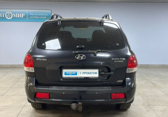 Подержанный автомобиль Hyundai Santa Fe 2009 года (6 фото)