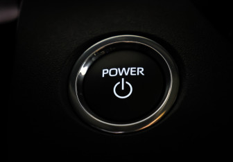 Подержанный автомобиль Toyota Camry Sedan 2025 года (18 фото)