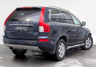 Подержанный автомобиль Volvo XC90 2014 года (5 фото)