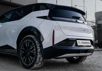 Подержанный автомобиль Zeekr X 2023 года (30 фото)