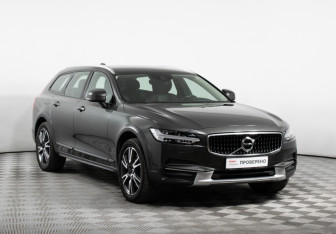 Подержанный автомобиль Volvo V90 Cross Country 2019 года (3 фото)