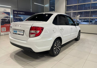 Подержанный автомобиль LADA (ВАЗ) Granta Sedan 2023 года (4 фото)