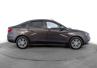 Подержанный автомобиль LADA (ВАЗ) Vesta Sedan 2016 года (4 фото)
