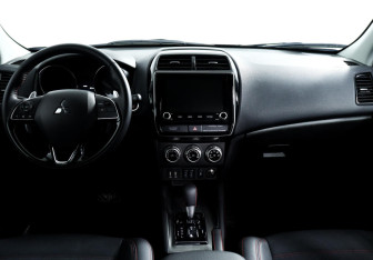 Подержанный автомобиль Mitsubishi ASX 2021 года (8 фото)