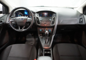 Подержанный автомобиль Ford Focus Sedan 2019 года (11 фото)