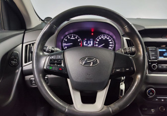 Подержанный автомобиль Hyundai Creta 2019 года (12 фото)