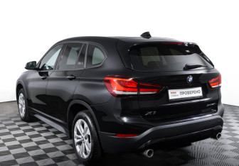 Подержанный автомобиль BMW X1 2020 года (7 фото)