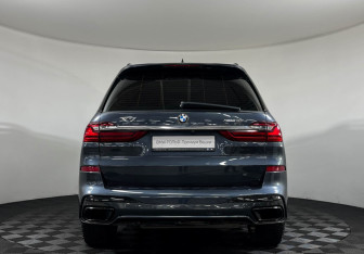 Подержанный автомобиль BMW X7 2020 года (4 фото)