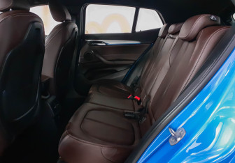 Подержанный автомобиль BMW X2 2018 года (11 фото)