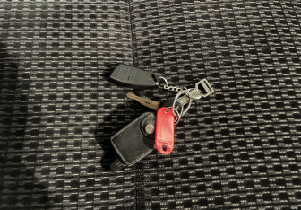 Подержанный автомобиль Honda Stream 2002 года (15 фото)