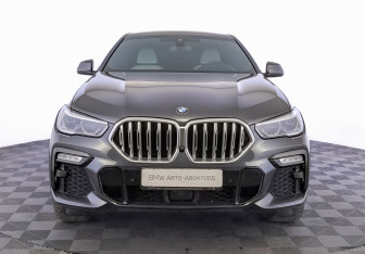 Подержанный автомобиль BMW X6 2021 года (2 фото)