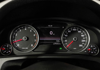 Подержанный автомобиль Volkswagen Touareg 2011 года (11 фото)