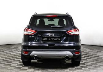 Подержанный автомобиль Ford Kuga 2013 года (4 фото)