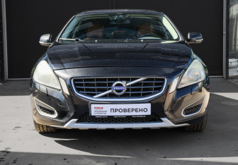 Подержанный автомобиль Volvo S60 2012 года (2 фото)