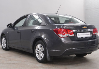 Подержанный автомобиль Chevrolet Cruze Sedan 2013 года (7 фото)