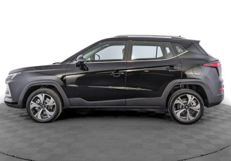 Новый Москвич 3 2025 (3 фото)