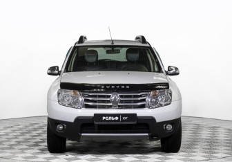 Подержанный автомобиль Renault Duster 2012 года (2 фото)