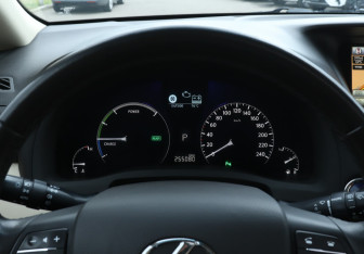 Подержанный автомобиль Lexus RX 2010 года (11 фото)