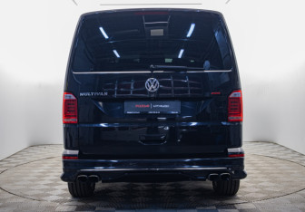 Подержанный автомобиль Volkswagen Multivan 2006 года (3 фото)