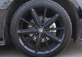 Подержанный автомобиль Changan UNI-V 2024 года (25 фото)