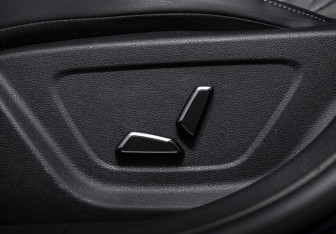 Подержанный автомобиль Geely Emgrand 2024 года (21 фото)