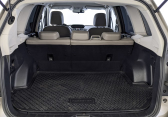 Подержанный автомобиль Subaru Forester Suv 2017 года (10 фото)