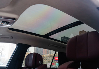 Подержанный автомобиль Hongqi E-HS9 2023 года (23 фото)