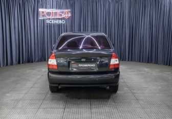 Подержанный автомобиль Hyundai Accent Sedan 2007 года (6 фото)