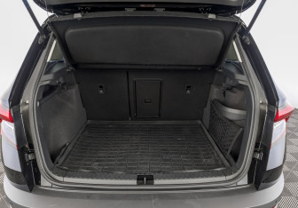 Подержанный автомобиль Skoda Karoq 2021 года (10 фото)