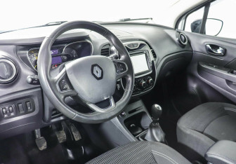 Подержанный автомобиль Renault Kaptur 2016 года (7 фото)