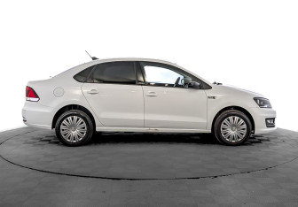 Подержанный автомобиль Volkswagen Polo Sedan 2018 года (4 фото)