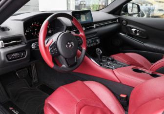 Подержанный автомобиль Toyota Supra 2019 года (14 фото)