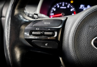 Подержанный автомобиль Kia Rio Hatchback 2021 года (24 фото)