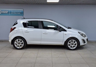 Подержанный автомобиль Opel Corsa 2012 года (4 фото)