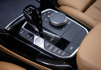 Подержанный автомобиль BMW X4 2021 года (22 фото)