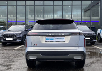 Подержанный автомобиль Jaecoo J7 2023 года (7 фото)