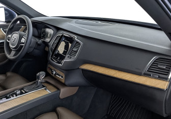 Подержанный автомобиль Volvo XC90 2021 года (13 фото)