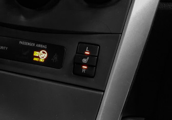 Подержанный автомобиль Toyota Corolla Sedan 2012 года (15 фото)