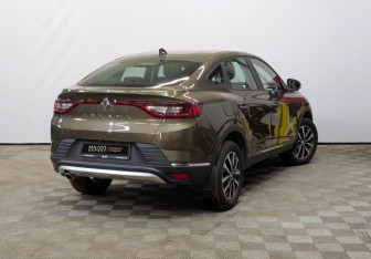 Подержанный автомобиль Renault Arkana 2021 года (5 фото)