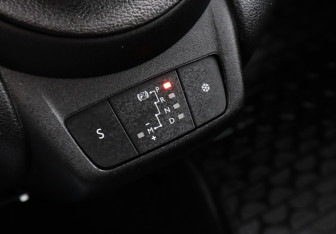 Подержанный автомобиль Peugeot Partner 2022 года (8 фото)