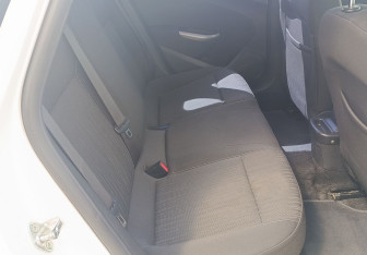 Подержанный автомобиль Opel Astra Hatchback 2012 года (10 фото)