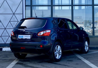 Подержанный автомобиль Nissan Qashqai 2012 года (5 фото)