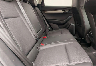 Подержанный автомобиль Skoda Karoq 2020 года (10 фото)