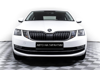 Подержанный автомобиль Skoda Octavia Liftback 2018 года (2 фото)